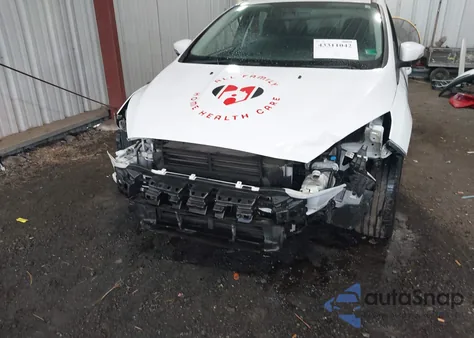 2016 Ford Focus Se z USA, uszkodzony, nr VIN 1FADP3F23GL341043